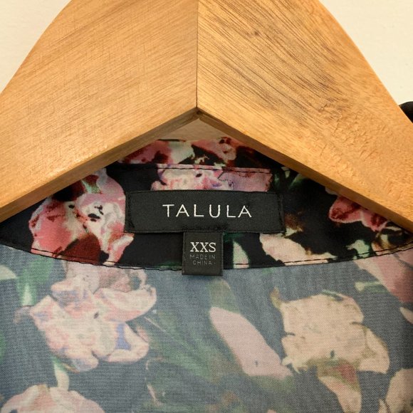 Aritzia floral blouse - Picture 2 of 4